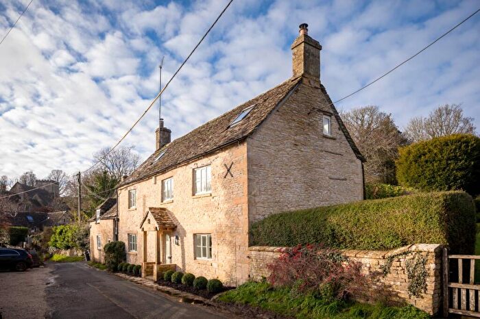 4 Bedroom House To Rent In Court Close, Chedworth, Cheltenham, Gloucestershire, GL54
