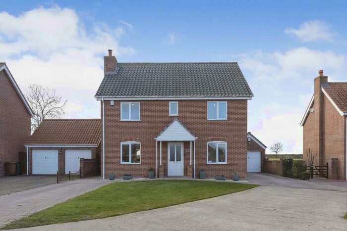 4 Bedroom Detached House For Sale In Ellery Drive, Tibenham, Norwich, NR16