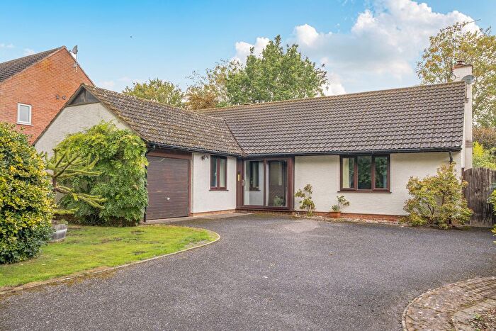 3 Bedroom Detached Bungalow For Sale In Queens Drive, Taunton, TA1