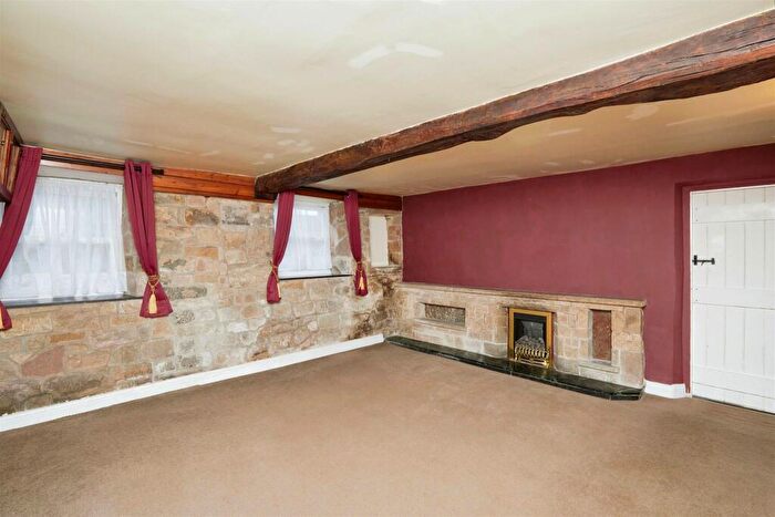 2 Bedroom Character Property For Sale In Roes Lane, Crich, Matlock, DE4