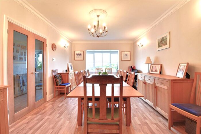4 Bedroom Detached House For Sale In Bucknalls Drive, Bricket Wood, St. Albans, Hertfordshire, AL2