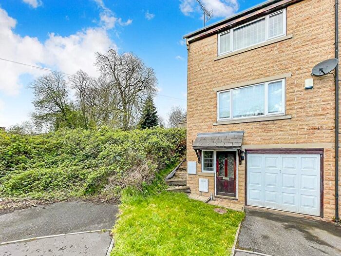 2 Bedroom End Of Terrace House For Sale In The Orchards, Brighouse, West Yorkshire, HD6