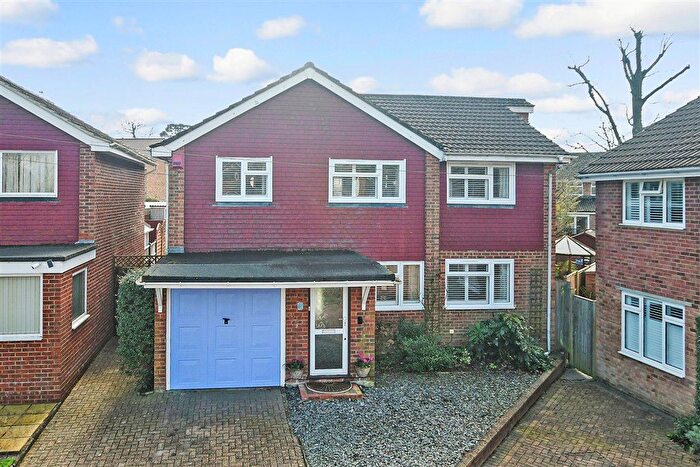 4 Bedroom Detached House For Sale In Reigate Close, Crawley, West Sussex, RH10