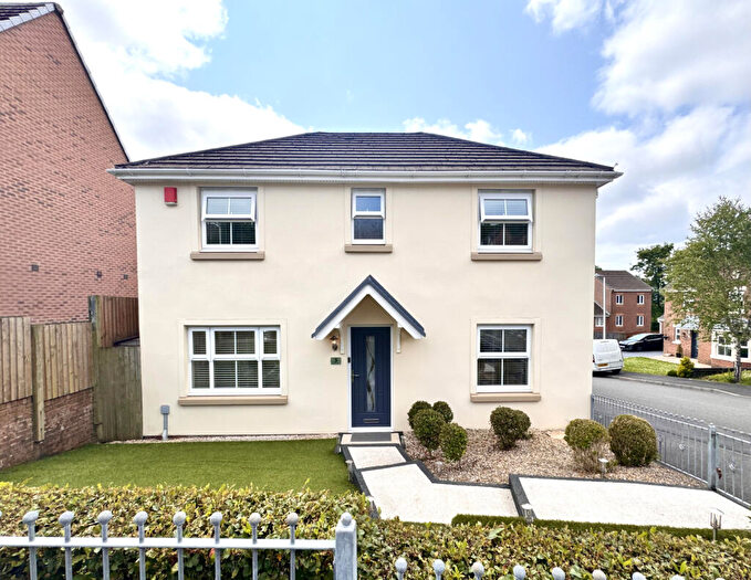 3 Bedroom Detached House For Sale In Heol Y Deri, Cwmbach, Aberdare, CF44