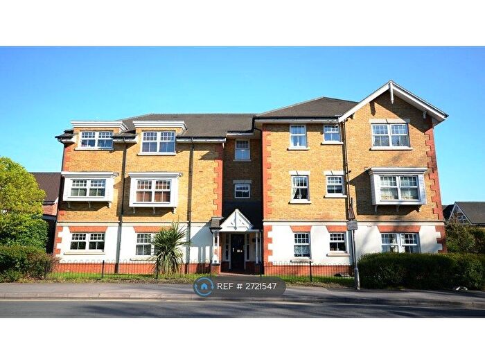 2 Bedroom Flat To Rent In Fernbank Road, Ascot, SL5