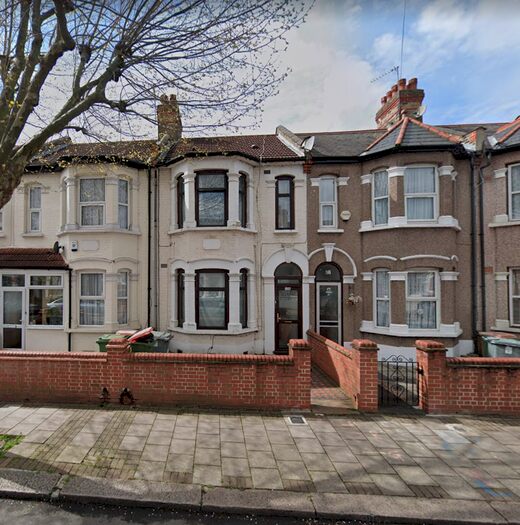 4 Bedroom Terraced House To Rent In Gwendoline Avenue, London E13