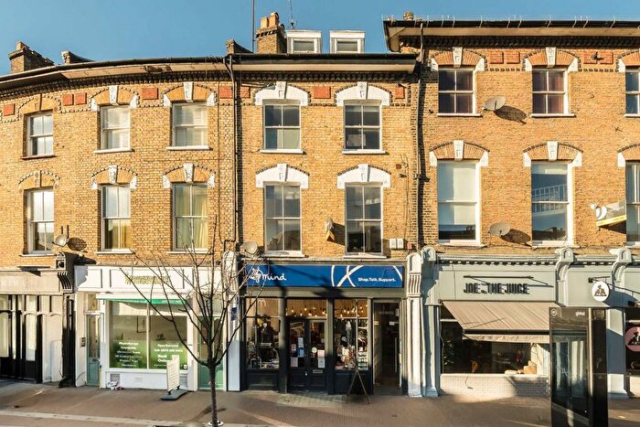1 Bedroom Flat For Sale In Old York Road, Wandsworth, SW18
