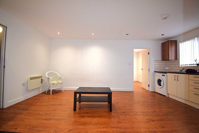1 Bedroom Flat To Rent In Flat, - Regent Street, Northampton, NN1