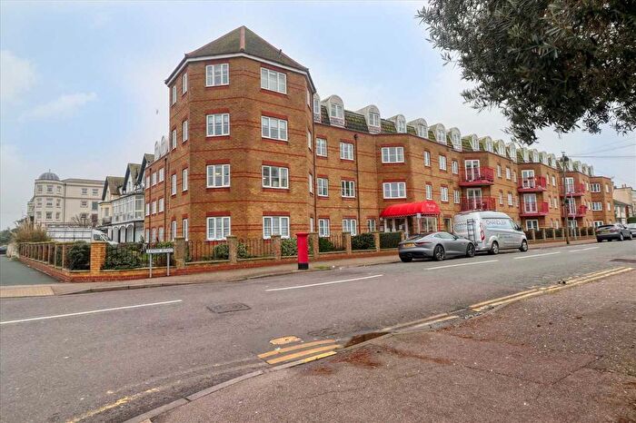 1 Bedroom Flat For Sale In Westcliff Court, Edith Road, Clacton On Sea, CO15