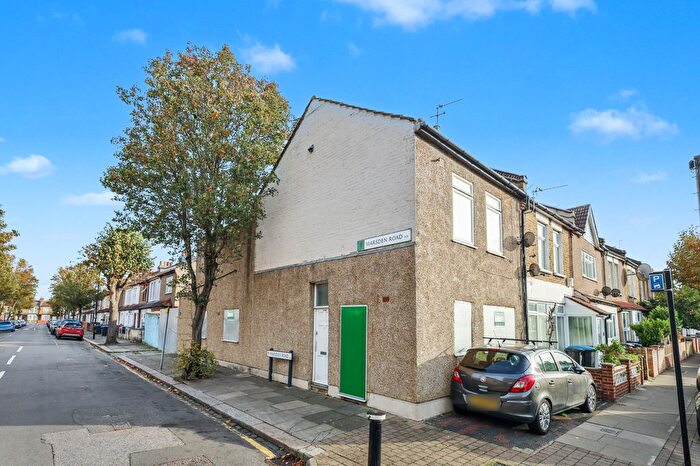 3 Bedroom End Terrace House For Sale In Town Road, London, N9