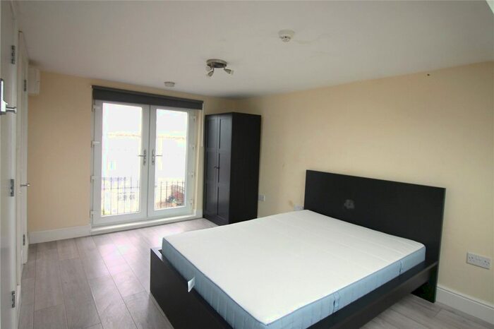 1 Bedroom Studio To Rent In Bideford Avenue, Perivale, Greenford, UB6