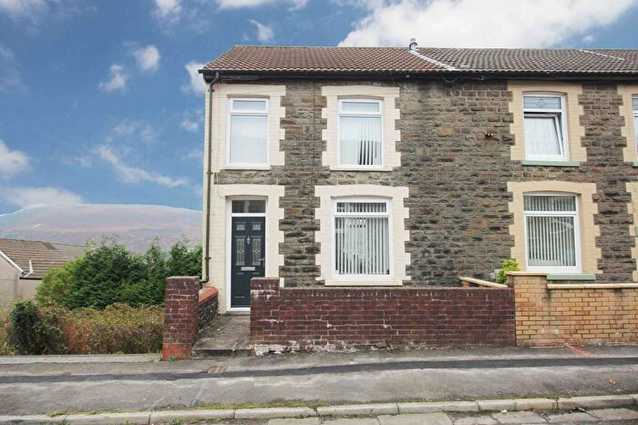3 Bedroom End Of Terrace House To Rent In Thomas Street, Penygraig, CF40