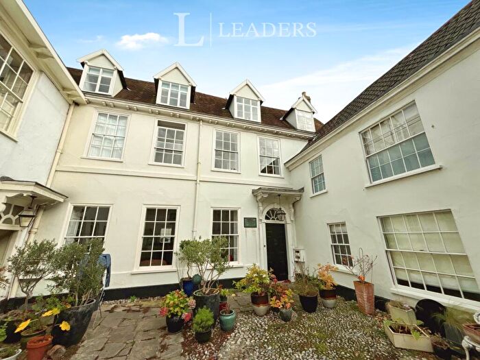 3 Bedroom Town House To Rent In Gurney Court, Magdalen Street, NR3
