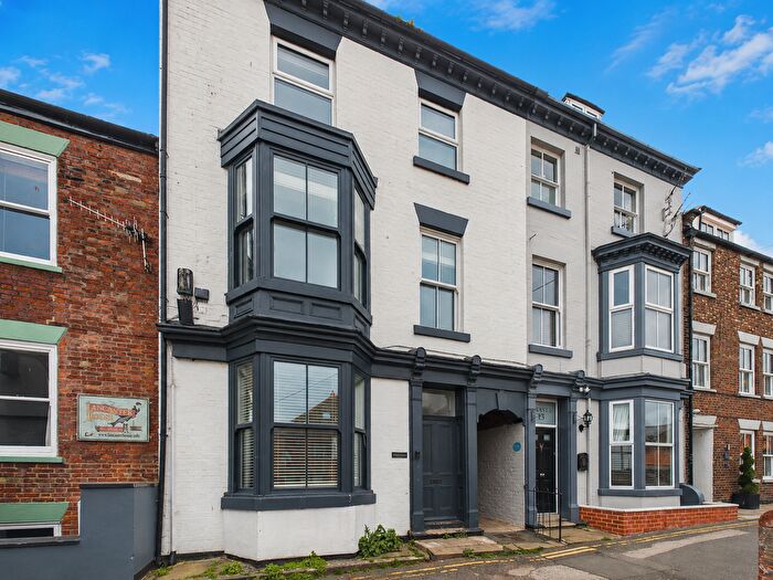 3 Bedroom Maisonette For Sale In Silver Street, Whitby, YO21