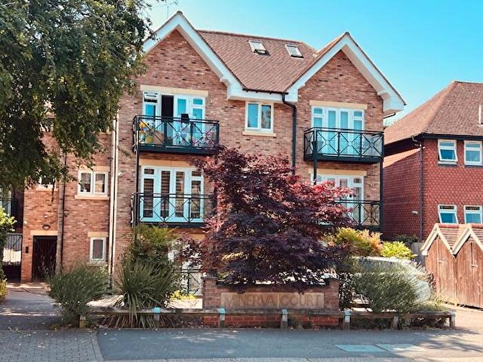 1 Bedroom Flat For Sale In Minerva Court, Holden Road, Woodside Park, N12