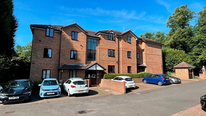 1 Bedroom Flat To Rent In Mount Hermon Road, Woking, GU22