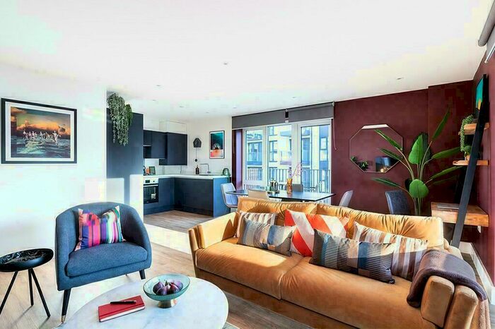 1 Bedroom Apartment To Rent In Kooky High Wycombe, Desborough Road, High Wycombe, Buckinghamshire, HP11