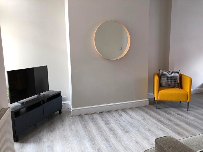 3 Bedroom Terraced House To Rent In Peacock Avenue, Salford, M6