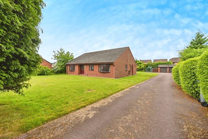 4 Bedroom Detached Bungalow For Sale In Lucas Lane, Hilton, Derby, DE65
