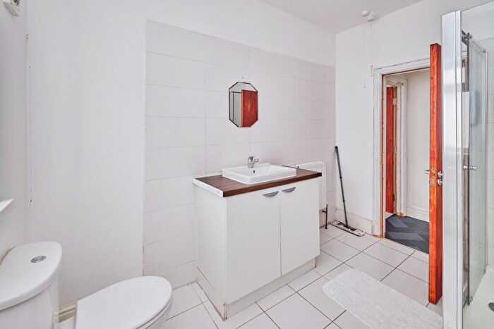 5 Bedroom Detached House For Sale In Bratt Street, West Bromwich, B70
