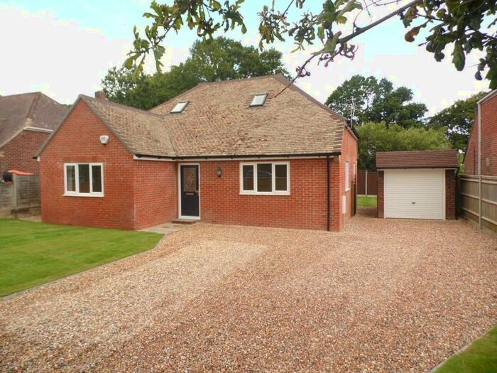 4 Bedroom Detached Bungalow To Rent In Anmore Road, Denmead, PO7