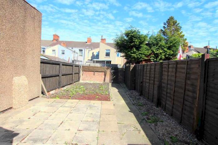 3 Bedroom Terraced House To Rent In Willingham Street, Grimsby, DN32