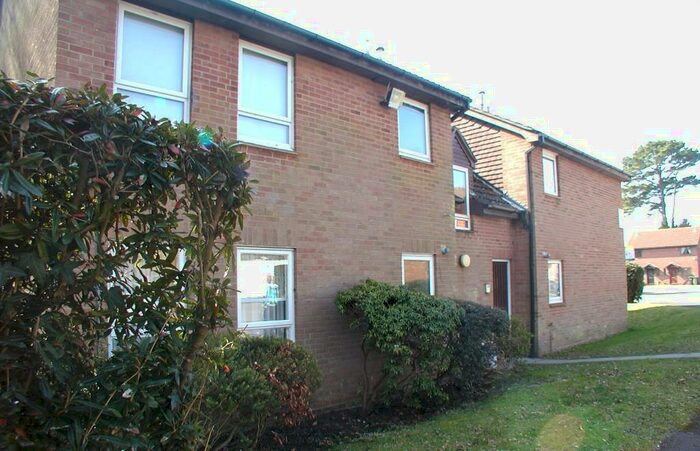 Studio To Rent In Woolwich Close, Bursledon, SO31