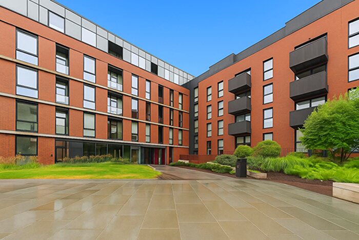 1 Bedroom Flat For Sale In Burgess Springs, Chelmsford, CM1