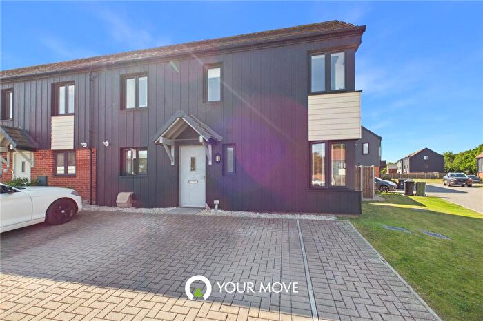 3 Bedroom End Of Terrace House For Sale In Wainscot Drive, Bradwell, Great Yarmouth, Norfolk, NR31