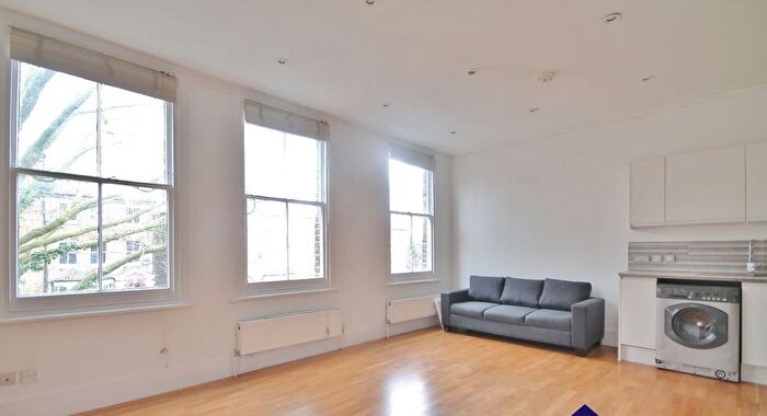 1 Bedroom Flat To Rent In Hartham Road, Holloway, London, N7