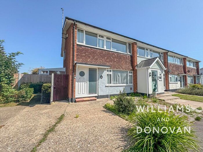 3 Bedroom End Of Terrace House For Sale In Russell Grove, Stambridge, Rochford, SS4