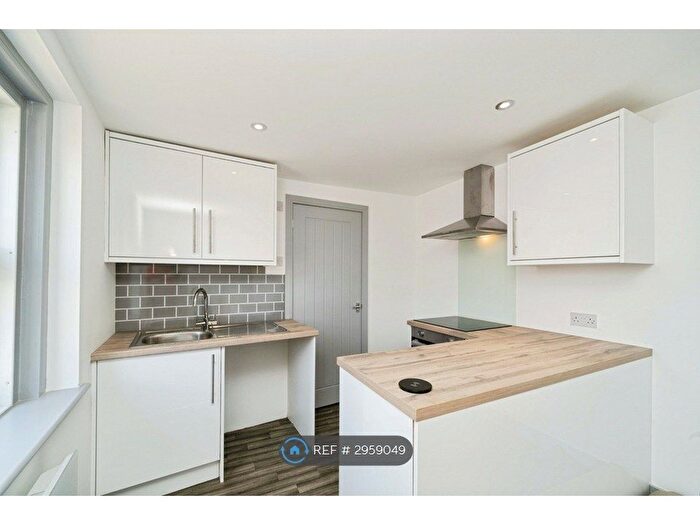 1 Bedroom Flat To Rent In Heavitree, Exeter, EX1