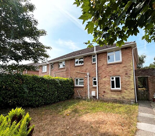 2 Bedroom Flat To Rent In Fraser Road, Poole, BH12