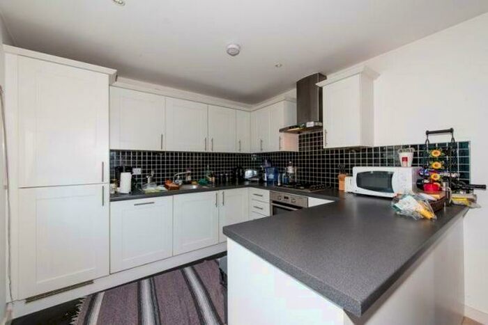 3 Bedroom Flat To Rent In Hallings Wharf, Channelsea Road, Stratford, London, E15