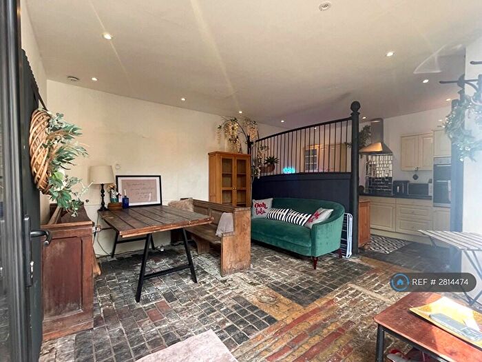 3 Bedroom Semi-Detached House To Rent In Wellington Place, Sandgate, CT20