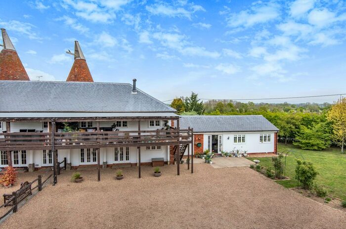 4 Bedroom Link Detached House For Sale In Collier Street, Tonbridge, TN12