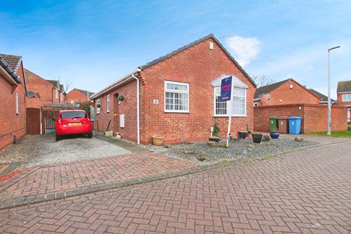 2 Bedroom Detached Bungalow For Sale In Red House Farm, Hedon, HU12