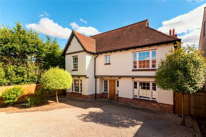 5 Bedroom Detached House For Sale In Comberton Road, Toft, Cambridge, Cambridgeshire, CB23