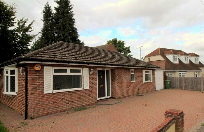 2 Bedroom Bungalow To Rent In Lake Avenue, Billericay, CM12