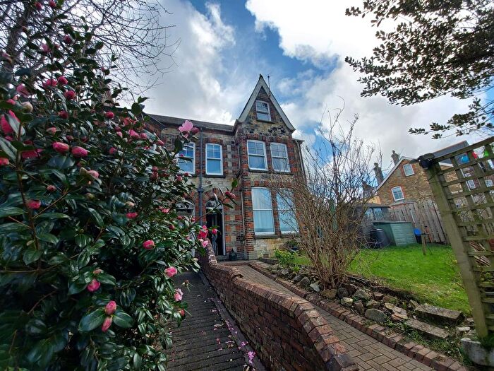 2 Bedroom Town House To Rent In Station Road, Truro, TR1