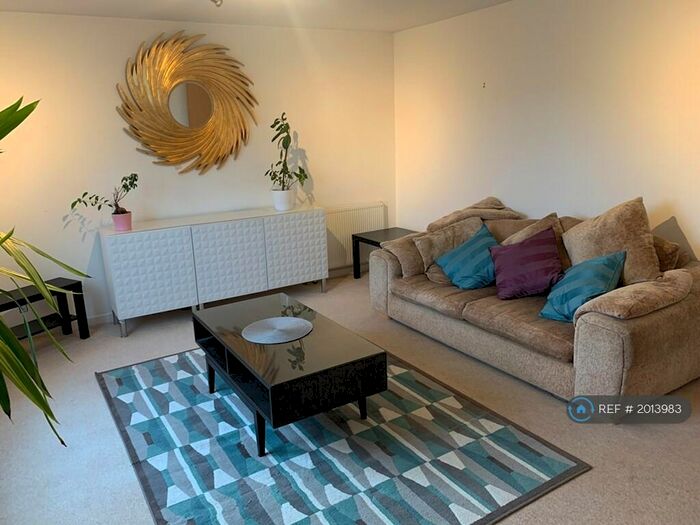 2 Bedroom Flat To Rent In Moat Terrace, Edinburgh, EH14