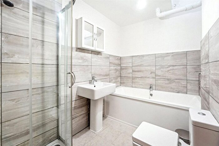 5 Bedroom Terraced House To Rent In Coburg Crescent, London, SW2