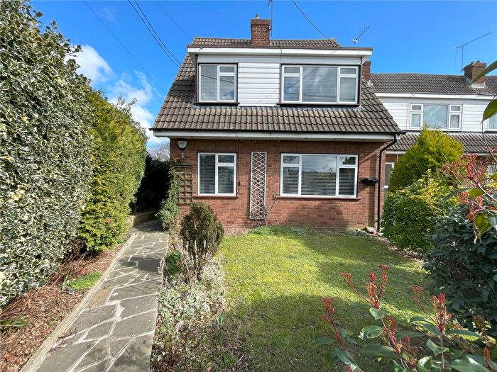 3 Bedroom Chalet For Sale In Pump Street, Horndon-On-The-Hill, Essex, SS17