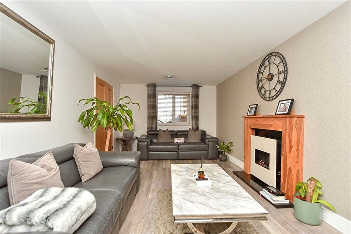 4 Bedroom Detached House For Sale In Gudgeon Crescent, Hoo, Rochester, Kent, ME3