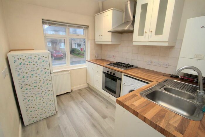 1 Bedroom Flat To Rent In Deaconsfield Road, Hemel Hempstead, HP3