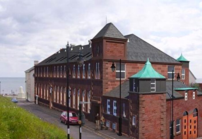 2 Bedroom Flat To Rent In Marine Court, Arbroath, Angus, DD11