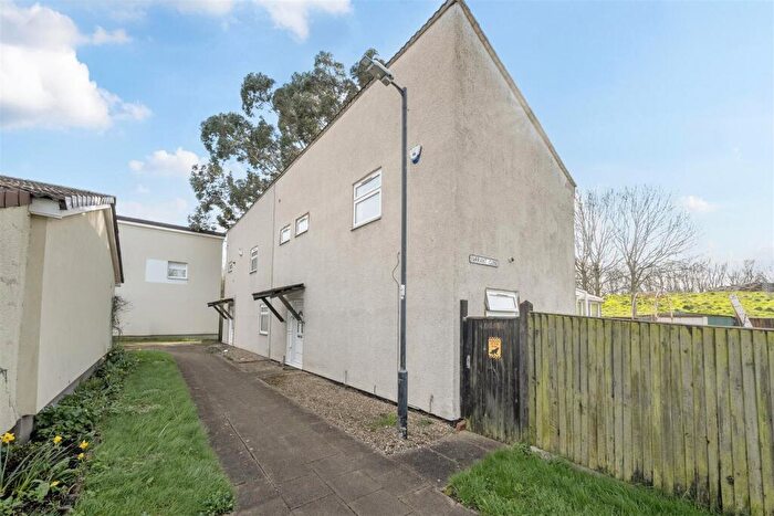 2 Bedroom Semi-Detached House For Sale In Farrant Close, Bristol, BS4