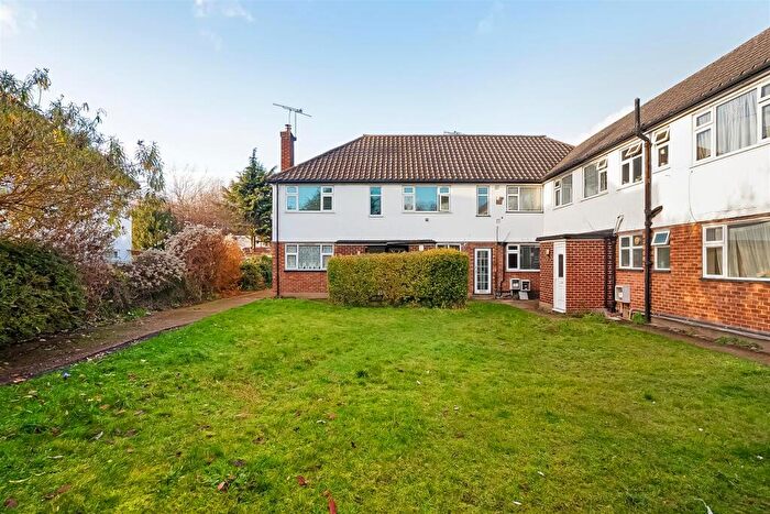 2 Bedroom Maisonette To Rent In Whytecliffe Road North, Purley, CR8