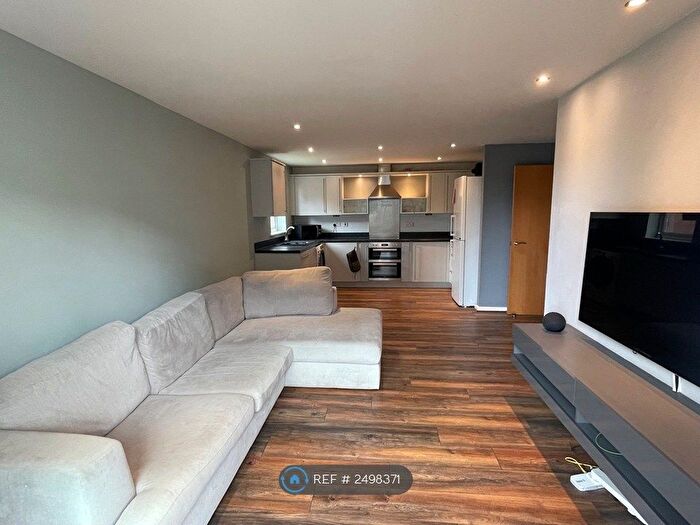 2 Bedroom Flat To Rent In Gilbert House, Salford, M5