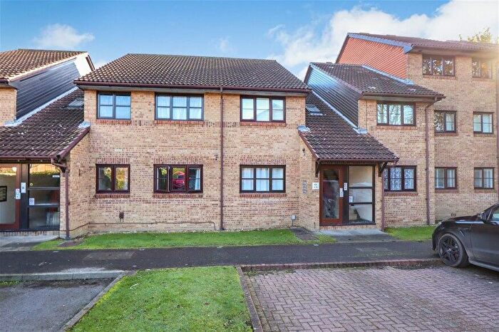 1 Bedroom Flat To Rent In Milford Close, St Albans, AL4